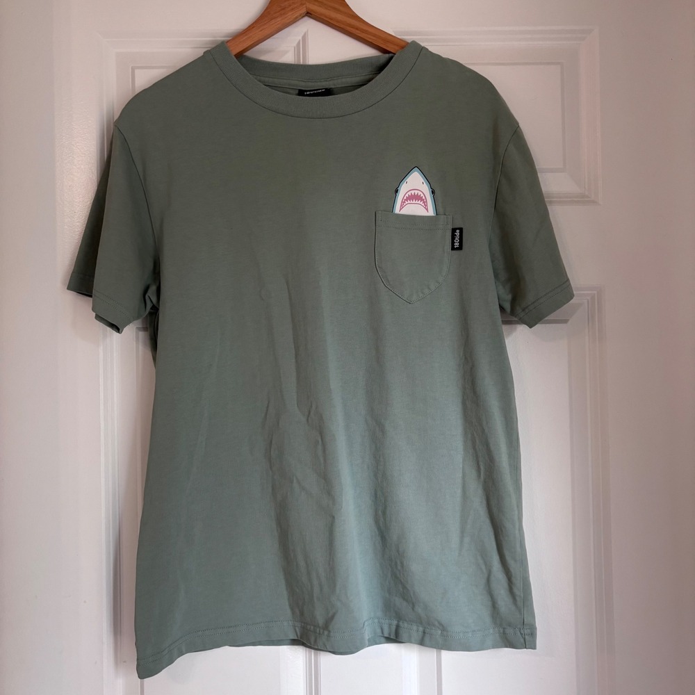 Streetwear 180tide Sage Green Men's Shark T-Shirt 100% Cotton Lightly Used Sz M